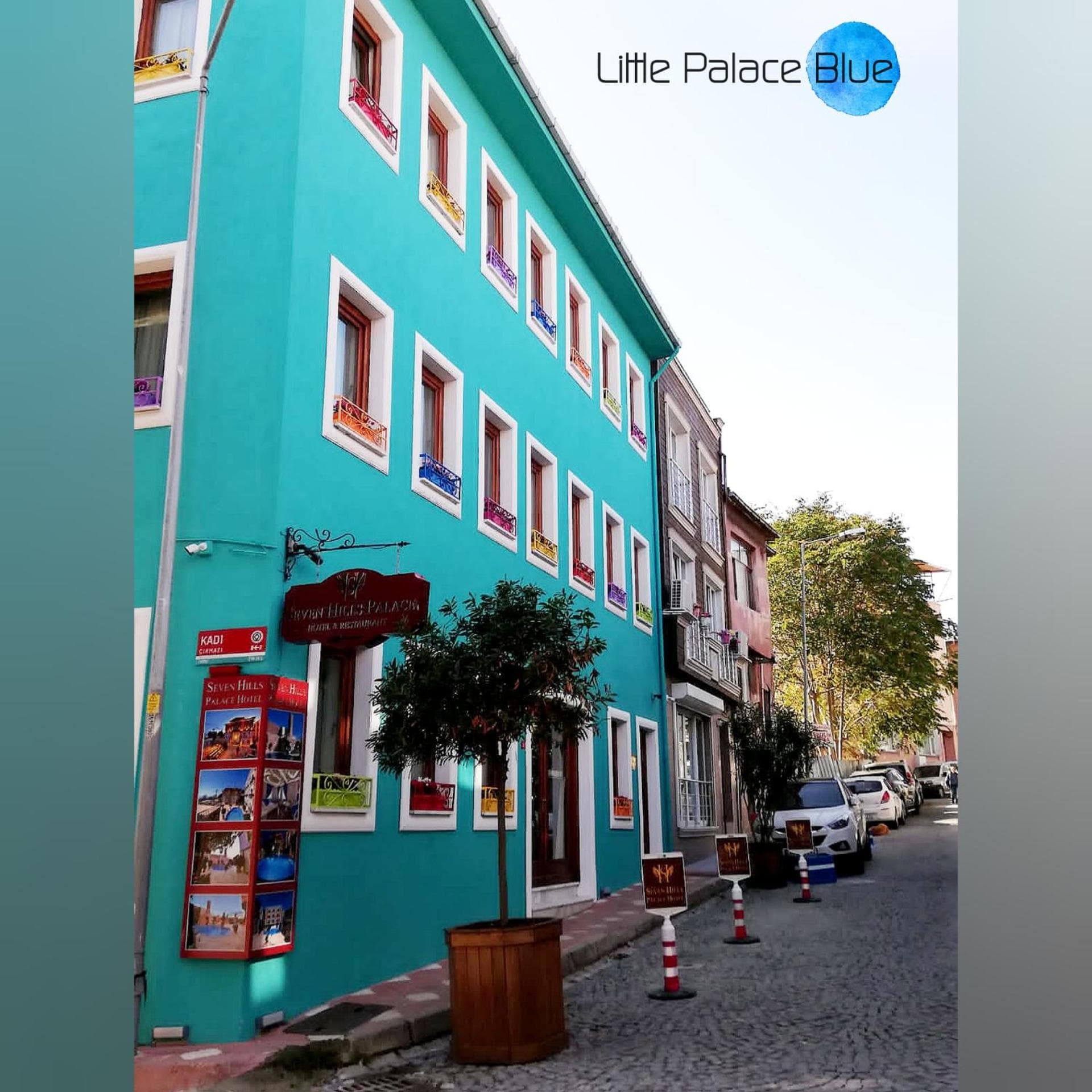 Little Palace Blue Apartment