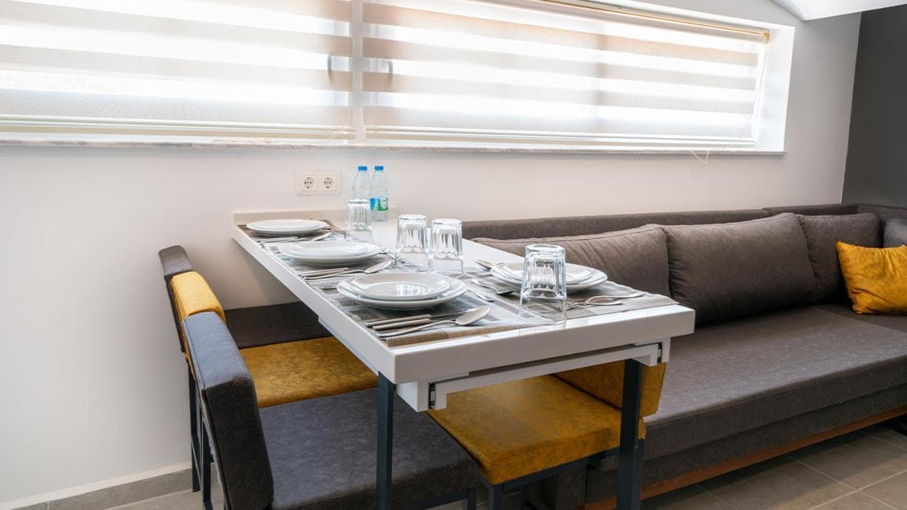 Midpoint Suites