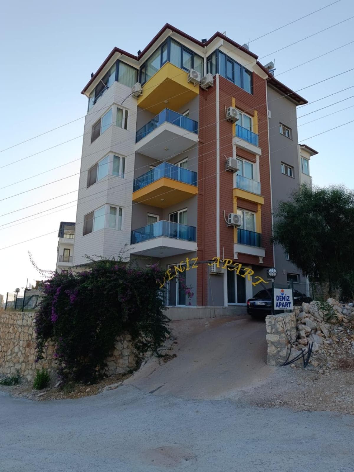 Deniz Apart