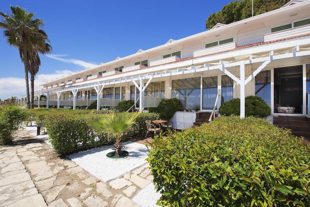 Flora Garden Beach Club - All inclusive