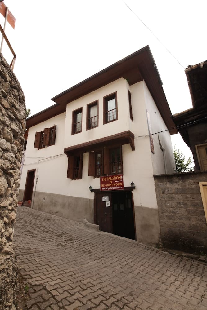 Efe Guest House
