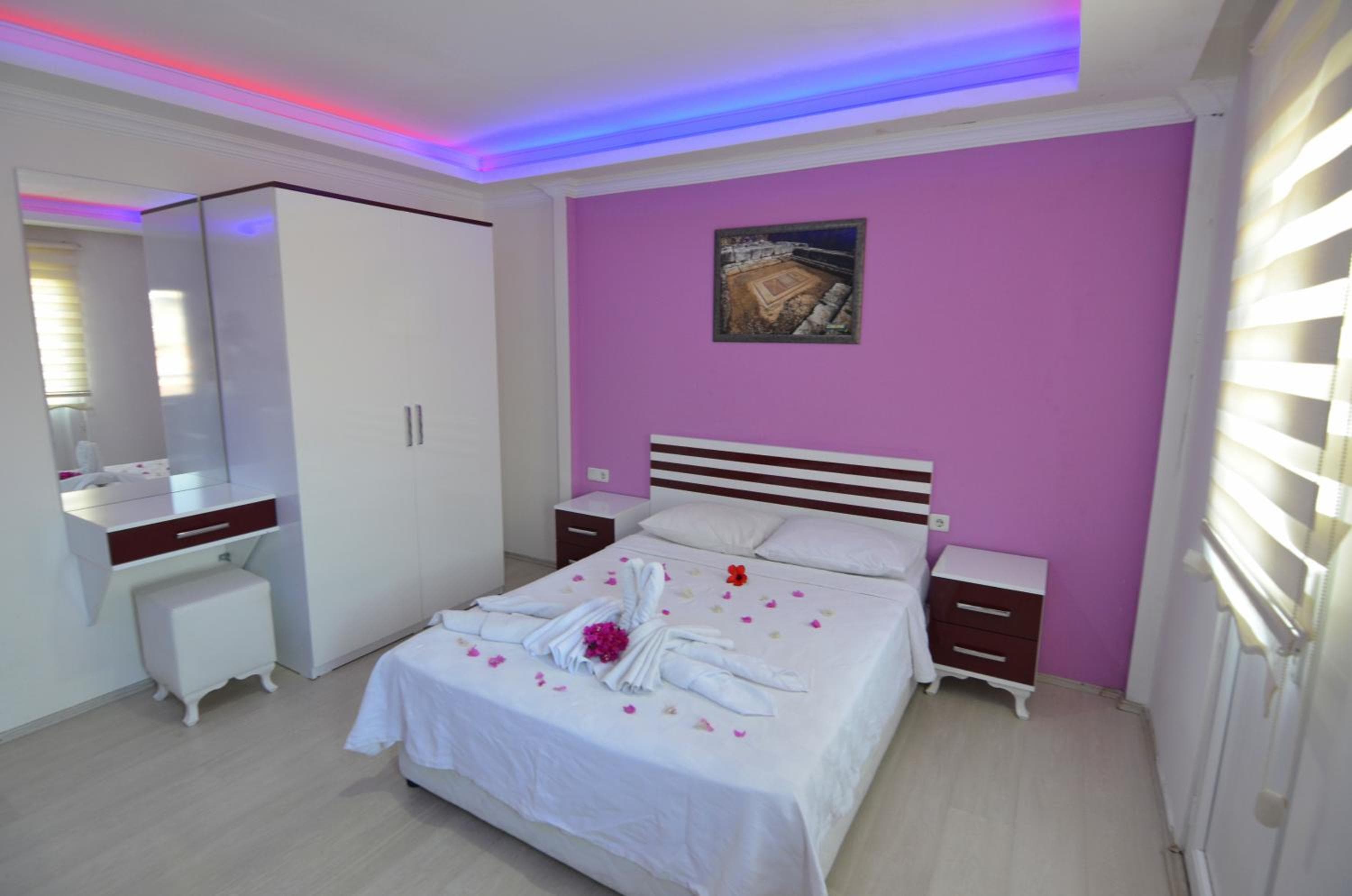 One-Bedroom Apartment With Balcony