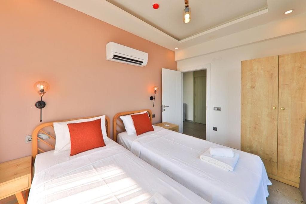 Deluxe Double or Twin Room with Sea View