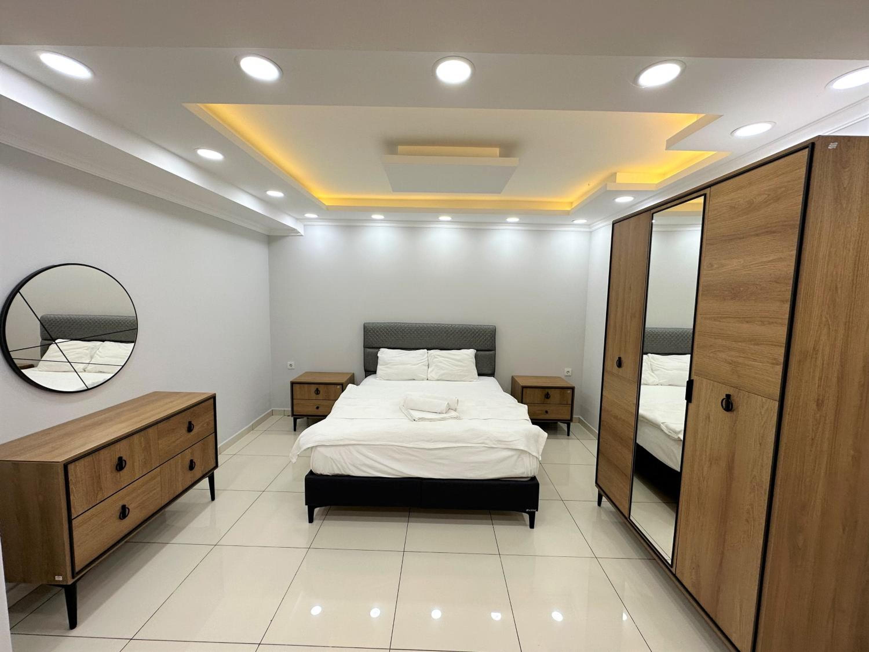 Deluxe King Suite