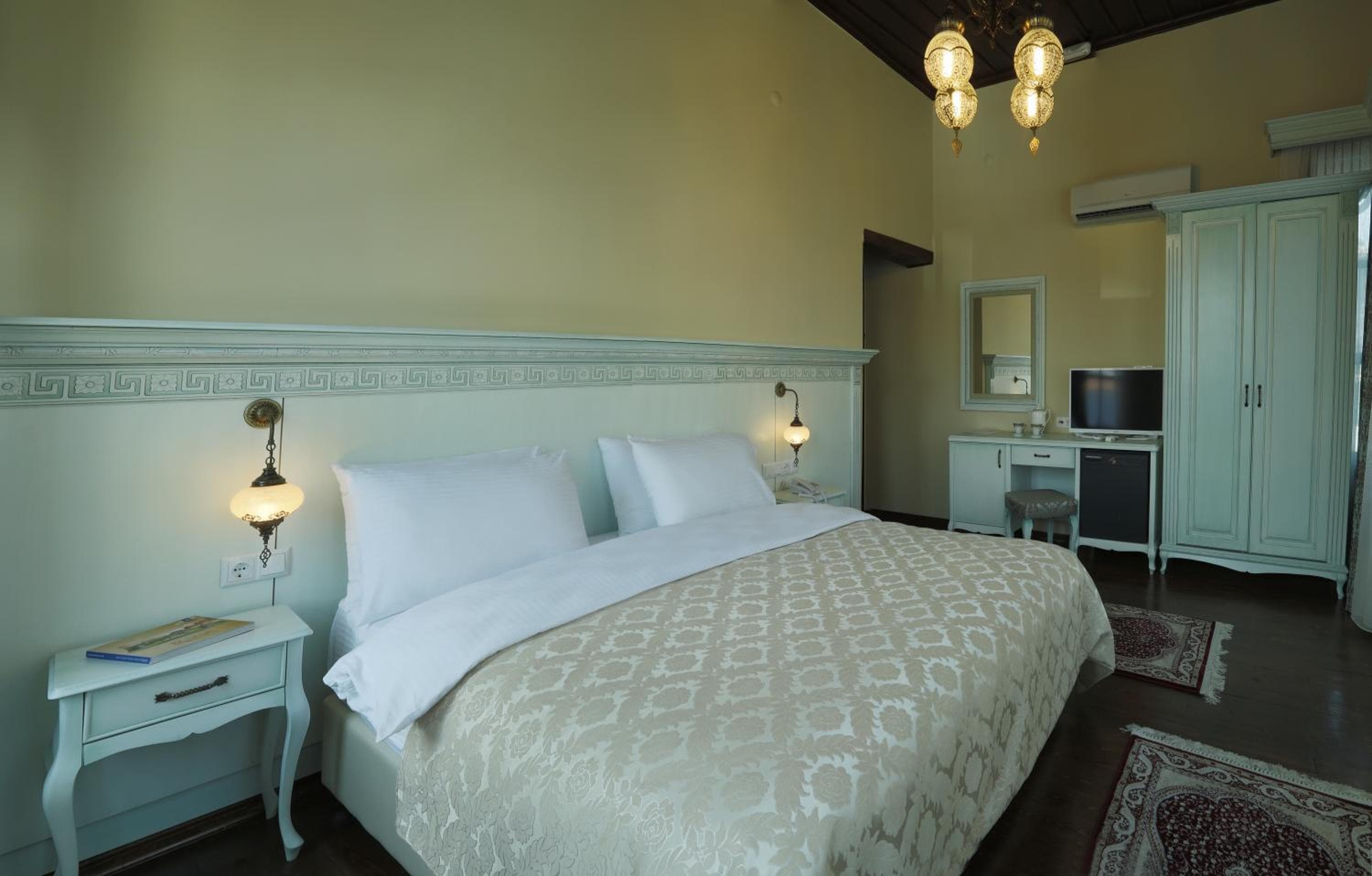 Deluxe Triple Room