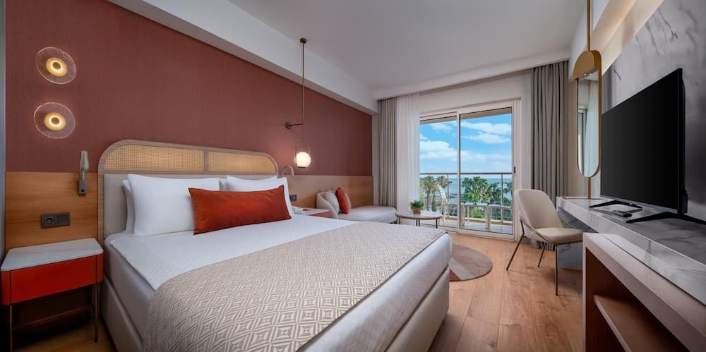 Deluxe Direct Sea View