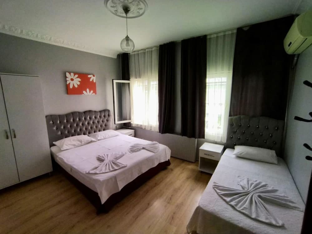 Triple Room with Private Bathroom