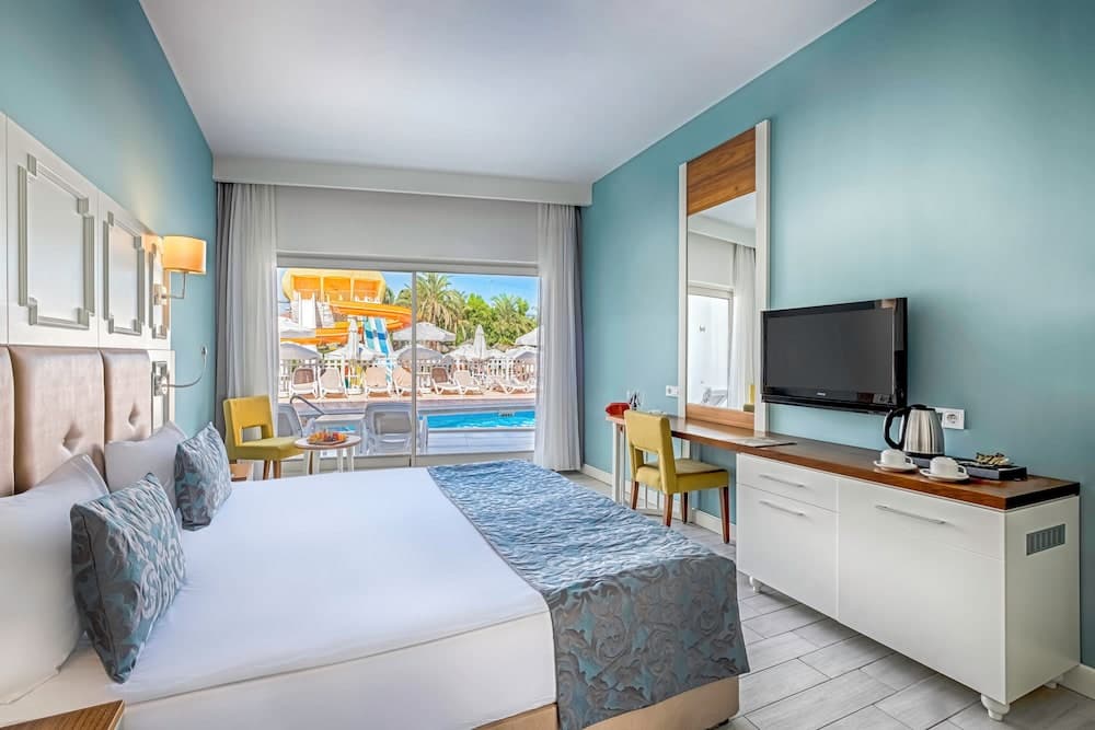 Standard Room, Pool View