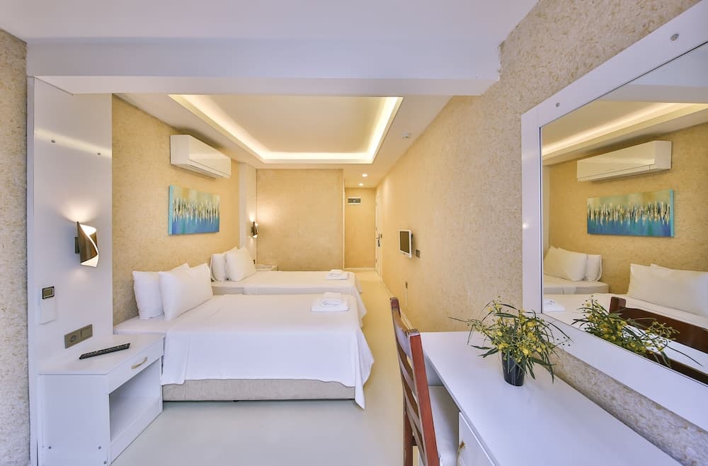 Twin Room, Balcony