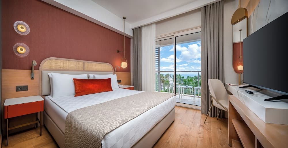 Main Building Suite Sea View