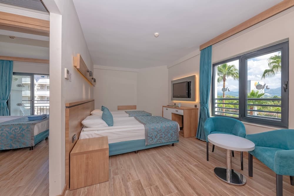 Family Room (4 person)