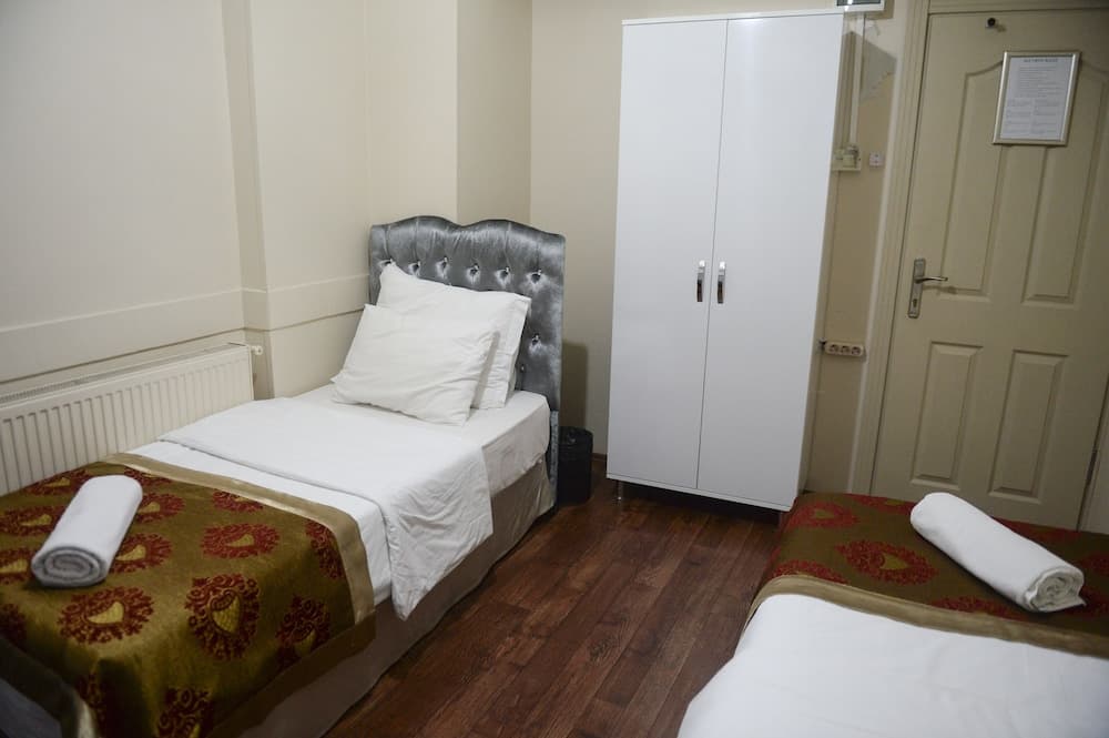 Twin Room with Shared Bathroom
