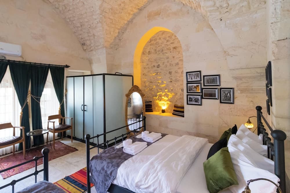 Basic Triple Room