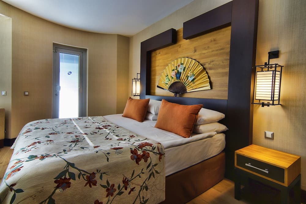 Junior Double Room, 1 King Bed